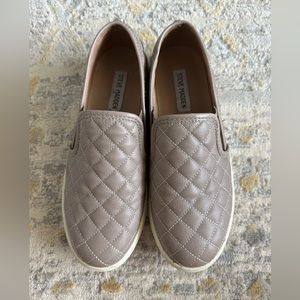 Steve Madden SlipOn